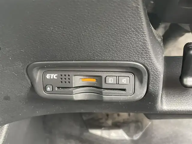 ホンダ ヴェゼル ハイブリッド Z ホンダセンシング 埼玉県 2016(平28)年 8万km クリスタルブラックパール (株)IDOMが運営する【じしゃロン鳩ヶ谷店】の自社ローン専用車両になりますこちらは現金またはオートローンご利用時の価格です。自社ローンご希望の方は別途その旨お申付け下さい/ホンダセンシング/コンフォートビューＰＫＧ/インターナビ/　(CD/DVD/USB/Bluetooth接続)/フルセグＴＶ/バックカメラ/ハーフレザーシート/シートヒーター/ビルドインＥＴＣ/ドライブレコーダー/サイド＆カーテンエアバック/ＬＥＤヘッドライト＆フォグランプ