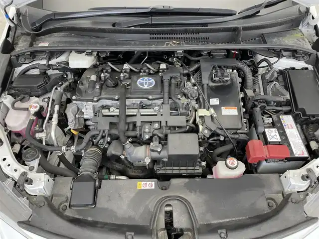 トヨタ カローラ スポーツ ハイブリッドG Z 滋賀県 2020(令2)年 4.3万km プラチナホワイトパールマイカ 禁煙車/純正９インチナビ/　(Bluetooth・フルセグTV・DVD・CD・USB)/前方ドライブレコーダー/ETC/バックカメラ/前席シートヒーター/レーンキープアシスト/プリクラッシュセーフティ/LEDオートライト/オートハイビーム/ステアリングスイッチ/スマートキー/プッシュスタート/電動格納ミラー/ブラインドスポットモニター/オートエアコン