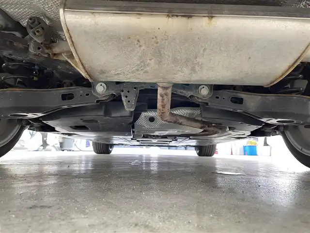 トヨタ カローラ スポーツ ハイブリッドG Z 滋賀県 2020(令2)年 4.3万km プラチナホワイトパールマイカ 禁煙車/純正９インチナビ/　(Bluetooth・フルセグTV・DVD・CD・USB)/前方ドライブレコーダー/ETC/バックカメラ/前席シートヒーター/レーンキープアシスト/プリクラッシュセーフティ/LEDオートライト/オートハイビーム/ステアリングスイッチ/スマートキー/プッシュスタート/電動格納ミラー/ブラインドスポットモニター/オートエアコン