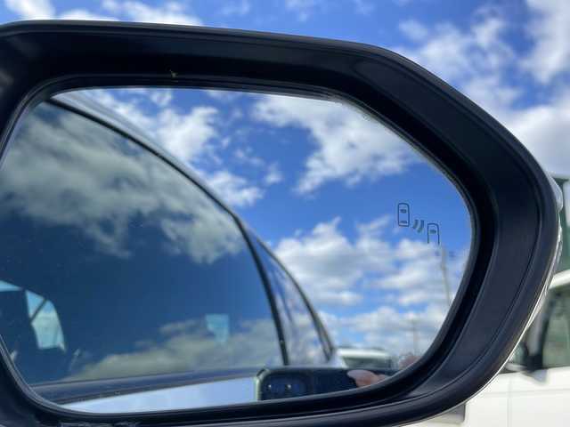 トヨタ カローラ スポーツ ハイブリッドG Z 長野県 2020(令2)年 4.3万km プラチナホワイトパールマイカ 純正ナビ/Bluetooth・TV・DVD・USB・AM／FM/前方ドライブレコーダー/ETC/バックカメラ/前席シートヒーター/オートハイビーム/ステアリングスイッチ/ブラインドスポットモニター/横滑り防止装置/衝突軽減システム/コーナーセンサー/レーンキープアシスト/オートエアコン/クルーズコントロール/純正夏タイヤ/LEDヘッドライト/スマートキー/スペアキー