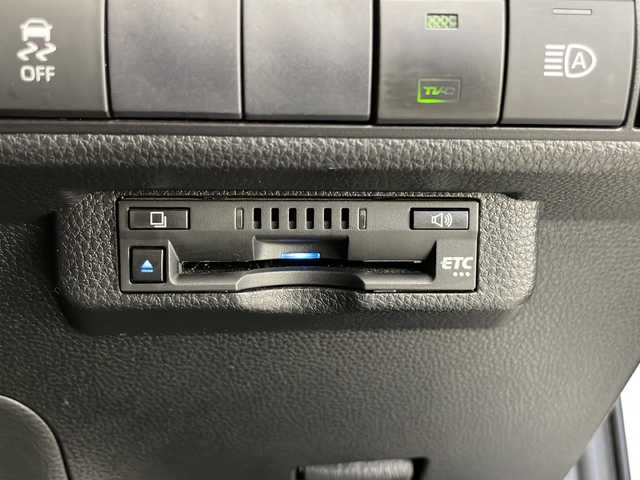 トヨタ カローラ スポーツ ハイブリッドG Z 長野県 2020(令2)年 4.3万km プラチナホワイトパールマイカ 純正ナビ/Bluetooth・TV・DVD・USB・AM／FM/前方ドライブレコーダー/ETC/バックカメラ/前席シートヒーター/オートハイビーム/ステアリングスイッチ/ブラインドスポットモニター/横滑り防止装置/衝突軽減システム/コーナーセンサー/レーンキープアシスト/オートエアコン/クルーズコントロール/純正夏タイヤ/LEDヘッドライト/スマートキー/スペアキー