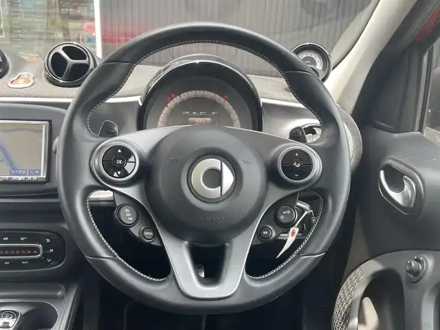 スマート ＭＣＣ スマート フォーフォー BRABUSスポーツ 福岡県 2019(平31)年 2.6万km 赤Ⅱ ガラスルーフ　/黒革　/前席シートヒーター/社外ナビ/バックカメラ/フルセグTV/クルーズコントロール　/レーンキープアシスト/衝突軽減ブレーキ　/オートライト　/前後フォグランプ　/ステアリングスイッチ/パドルシフト　/前後ドライブレコーダー/純正17インチアルミホイール/ETC