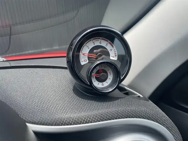 スマート ＭＣＣ スマート フォーフォー BRABUSスポーツ 福岡県 2019(平31)年 2.6万km 赤Ⅱ ガラスルーフ　/黒革　/前席シートヒーター/社外ナビ/バックカメラ/フルセグTV/クルーズコントロール　/レーンキープアシスト/衝突軽減ブレーキ　/オートライト　/前後フォグランプ　/ステアリングスイッチ/パドルシフト　/前後ドライブレコーダー/純正17インチアルミホイール/ETC