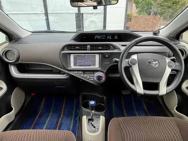 トヨタ アクア G 宮城県 2014(平26)年 7.2万km クールソーダメタリック 登録時走行距離71561km/社外ナビ/・Bluetooth/・ワンセグテレビ/バックカメラ/ETC/プッシュスタート/スマートキー/ドライブレコーダー/オートライト/LEDヘッドライト