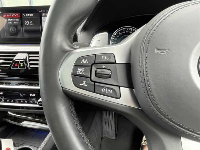 ＢＭＷ ６４０ｉ 石川県 2018(平30)年 6.2万km パール 純正ナビ/（DTV/DVD/Bluetooth）/後席モニター（左右独立10.2インチ）/ドライビングアシスト/衝突軽減/レーンキープ/パークアシスト/全周囲カメラ/黒革コンフォートシート/シートヒーター/エアシート/アクティブベンチレーションシート/HarmanKardonサウンドシステム/パノラマガラスサンルーフ/AdoptoiveLED/純正オプション20インチアルミホイール