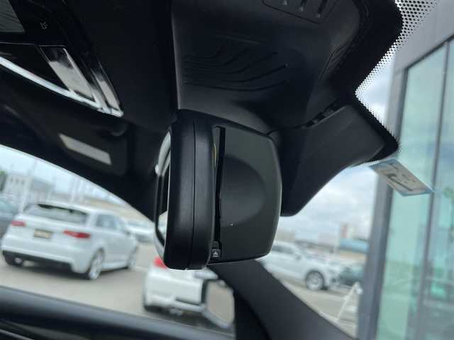ＢＭＷ ６４０ｉ 石川県 2018(平30)年 6.2万km パール 純正ナビ/（DTV/DVD/Bluetooth）/後席モニター（左右独立10.2インチ）/ドライビングアシスト/衝突軽減/レーンキープ/パークアシスト/全周囲カメラ/黒革コンフォートシート/シートヒーター/エアシート/アクティブベンチレーションシート/HarmanKardonサウンドシステム/パノラマガラスサンルーフ/AdoptoiveLED/純正オプション20インチアルミホイール