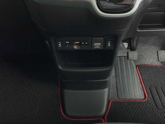 ホンダ Ｎ ＢＯＸ カスタム ターボ SSパッケージ 鹿児島県 2017(平29)年 5.7万km プレミアムベルベットパープル・パール 純正ナビ/(CD/DVD/Bluetooth/SD/AM/FM)/バックカメラ/両側パワースライドドア/衝突軽減ブレーキ（CTBA）/パドルシフト/ドアバイザー/純正15インチアルミホイール/フロアマット/純正ドライブレコーダー/横滑り防止装置/フォグライト/シートリフター