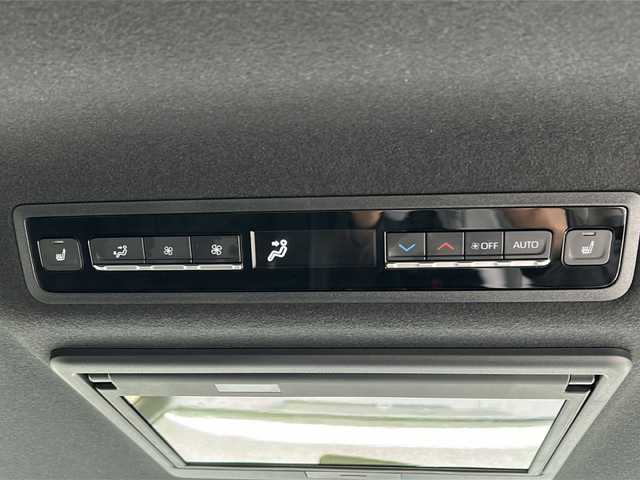 トヨタ ヴォクシー ハイブリッド S－Z 千葉県 2023(令5)年 2.1万km ホワイトパールクリスタルシャイン 1オーナー 10.5型ナビ フルセグ DVD フリップダウンモニター 快適利便パック 電動リアドア 両側電動スライドドア シートヒーター ステアヒーター 2.0ETC ドラレコ AC100V LED