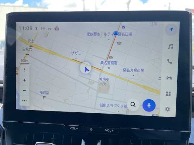 トヨタ ＧＲカローラ RZ 三重県 2024(令6)年 0.9万km プラチナホワイトパールマイカ 純正10.5型ディスプレイオーディオプラス/・コネクティッドナビ対応10.5型ディスプレイ/・車載ナビゲーション/・JBLサウンドシステム/・録画機能付バックガイドモニター/・ビルトインETC2.0/メーカーオプション/・ブラインドスポットモニター/・安心降車アシスト/・リアクロストラフィックアラート/・クリアランスソナー/バックソナー/・カラーヘッドアップディスプレイ/・D/N席シートヒーター/・ステアリングヒーター/セーフティセンス/・プリクラッシュセーフティ/・レーントレーシングアシスト/・レーンディパーチャーアラート/・レーダークルーズコントロール/・オートマチックハイビーム/・ロードサインアシスト/・発進遅れ告知機能/4WD/ターボ/純正10.5型ディスプレイオーディオプラス/【ナビ/フルセグTV/Bluetooth/USB/Miracast】/バックガイドモニター/ドライブレコーダー/オートライト/LEDヘッドランプ/LEDフロントフォグランプ/カーボンルーフ/235/40R18インチBBS製純正AW/GRロゴ入りレッドブレーキキャリパー/プッシュスタート/スマートキー/スペアキー/純正フロアマット