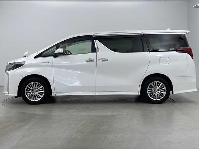 トヨタ アルファードハイブリット SR Cパッケージ 道央・札幌 2020(令2)年 8.3万km ホワイトパールクリスタルシャイン 純正9インチディスプレイオーディオ/AM/FM/CD/DVD/Bluetooth/フルセグTV/・Miracast/・フリップダウンモニター/・両側パワースライドドア/・パワーシート/・パワーリクライニング/パワーオットマン/・ETC/・トヨタセーフティセンス/・レーダークルーズコントロール(全車速追従機能)/・デジタルインナーミラー/・ブラインドスポットモニター/・リヤクロストラフィックオートブレーキ/・前席パワーシート/シートヒーター/シートベンチレーション/・プッシュスタート/スマートキー/・前後ドライブレコーダー