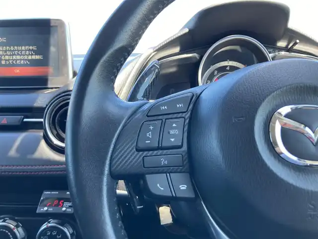 マツダ デミオ XD ツーリング 鳥取県 2015(平27)年 7.5万km ソウルレッドプレミアムメタリック ディーゼル・ターボ車/純正ナビ/BT/USB/バックカメラ/フロントブラインドカメラ/ETC/ドライブレコーダー/衝突被害軽減システム/前後コーナーセンサー/クルーズコントロール/ヘットアップディスプレイ/社外ボンネットダンパー(AutoExe)/LEDヘットライト/純正16インチアルミホイール/プッシュエンジンスタート/アイドリングストップ/スペアキー