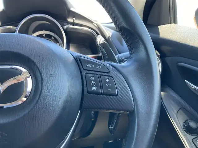 マツダ デミオ XD ツーリング 鳥取県 2015(平27)年 7.5万km ソウルレッドプレミアムメタリック ディーゼル・ターボ車/純正ナビ/BT/USB/バックカメラ/フロントブラインドカメラ/ETC/ドライブレコーダー/衝突被害軽減システム/前後コーナーセンサー/クルーズコントロール/ヘットアップディスプレイ/社外ボンネットダンパー(AutoExe)/LEDヘットライト/純正16インチアルミホイール/プッシュエンジンスタート/アイドリングストップ/スペアキー