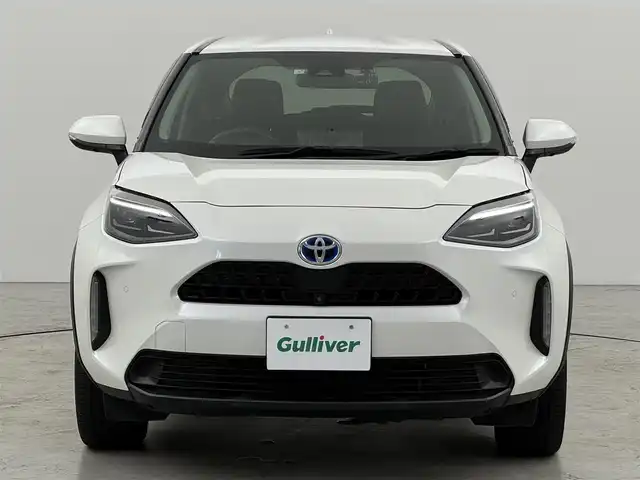 トヨタ ヤリスクロス ハイブリッド Z 福岡県 2021(令3)年 3.6万km ホワイトパールクリスタルシャイン 純正８型ＤＡナビ　/全方位カメラ　/ビルトインＥＴＣ　/前後ドラレコ　/レーダークルコン　/コーナーセンサー　/衝突被害軽減　/レーンキープ　/ＢＳＭ　/ＰＫＳＢ　/ハーフレザーシート　/パワーシート　/シートヒーター　/ステアリングヒーター　/パワーバックドア　/純正１８インチアルミホイール　/ＬＥＤヘッドライト