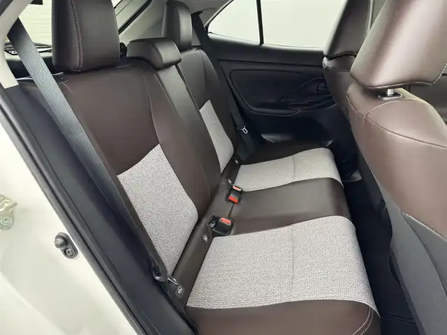 トヨタ ヤリスクロス ハイブリッド Z 福岡県 2021(令3)年 3.6万km ホワイトパールクリスタルシャイン 純正８型ＤＡナビ　/全方位カメラ　/ビルトインＥＴＣ　/前後ドラレコ　/レーダークルコン　/コーナーセンサー　/衝突被害軽減　/レーンキープ　/ＢＳＭ　/ＰＫＳＢ　/ハーフレザーシート　/パワーシート　/シートヒーター　/ステアリングヒーター　/パワーバックドア　/純正１８インチアルミホイール　/ＬＥＤヘッドライト