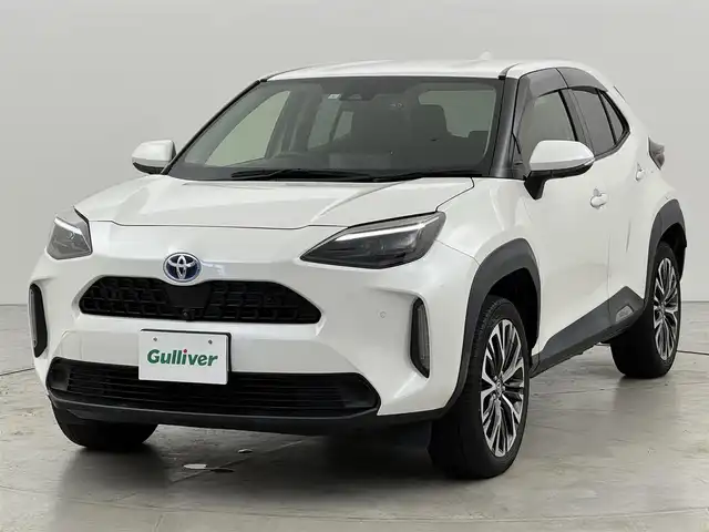 トヨタ ヤリスクロス ハイブリッド Z 福岡県 2021(令3)年 3.6万km ホワイトパールクリスタルシャイン 純正８型ＤＡナビ　/全方位カメラ　/ビルトインＥＴＣ　/前後ドラレコ　/レーダークルコン　/コーナーセンサー　/衝突被害軽減　/レーンキープ　/ＢＳＭ　/ＰＫＳＢ　/ハーフレザーシート　/パワーシート　/シートヒーター　/ステアリングヒーター　/パワーバックドア　/純正１８インチアルミホイール　/ＬＥＤヘッドライト