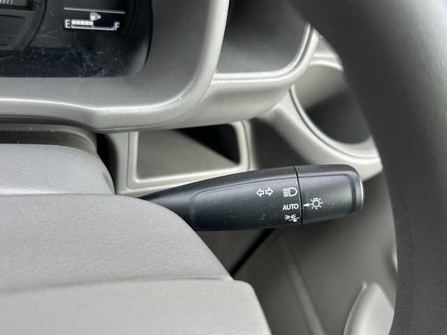 スズキ エブリイ PA リミテッド 愛知県 2024(令6)年 0.4万km クールカーキPM 登録時走行距離3871km/ワンオーナー/コーナーセンサー/純正オーディオ/スズキデュアルサポート/衝突軽減/車線逸脱警報/先行車発進告知/誤発信抑制機能(前後)/USBアクセサリー×2/両側スライドドア/純正フロアマット/純正ドアバイザー/ヘッドランプレベライザー/アイドリングストップ/取説/保証書/リモコンキー/(スペアキー×1)