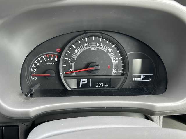 スズキ エブリイ PA リミテッド 愛知県 2024(令6)年 0.4万km クールカーキPM 登録時走行距離3871km/ワンオーナー/コーナーセンサー/純正オーディオ/スズキデュアルサポート/衝突軽減/車線逸脱警報/先行車発進告知/誤発信抑制機能(前後)/USBアクセサリー×2/両側スライドドア/純正フロアマット/純正ドアバイザー/ヘッドランプレベライザー/アイドリングストップ/取説/保証書/リモコンキー/(スペアキー×1)