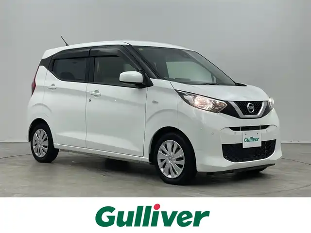 日産 デイズ S 埼玉県 2020(令2)年 1.9万km ホワイト 社外ナビ　前後ドライブレコーダー　エマージェンシーブレーキ　ステアリングスイッチ　ヘッドライトレベライザー　ＤＶＤ再生　社外フロアマット　コーナーセンサー　リモコンキー　オートライト　地デジＴＶ