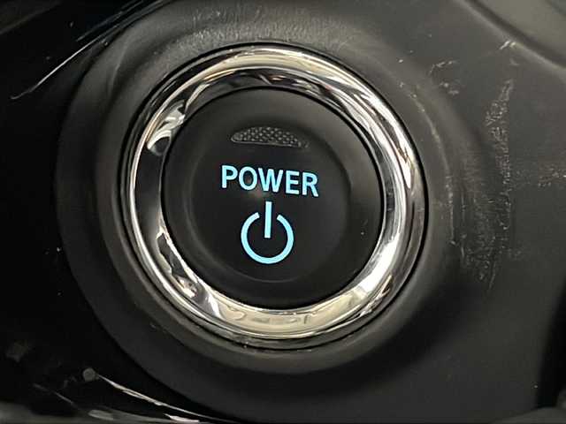 三菱 アウトランダー ＰＨＥＶ G プレミアムパッケージ 沖縄県 2018(平30)年 6.4万km シルキーホワイト 県外仕入れ　/禁煙車　/純正ナビ[J-15]/（フルセグＴＶ　ＣＤ　ＤＶＤ　Ｂｌｕｅｔｏｏｔｈ）/全方位カメラ　/アダプティブクルーズコントロール　/ステアリングスイッチ　/パワーシート　/レザーシート/電動パーキングブレーキ　/ＥＴＣ/前方ドライブレコーダー/パドルシフト/パワーバックドア/衝突被害軽減ブレーキ/車線逸脱警報機能