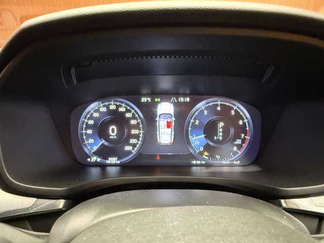 ボルボ Ｖ６０ T5 モメンタム 千葉県 2020(令2)年 3.4万km デニムブルーメタリック インテリセーフ　/純正ナビ　/360°カメラ　/ACC　/BLIS　/黒革　/シートヒーター　/パワーシート　/LEDヘッドライト　/ハイビームアシスト　/自動駐車　/ドライブレコーダー　/電動リアゲート　/純正17インチAW　/ETC