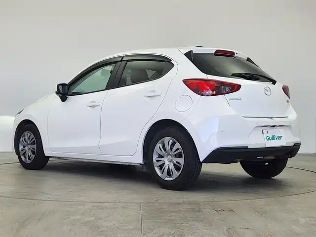 マツダ マツダ２ 15C 愛知県 2020(令2)年 4.9万km アークティックホワイト 法人仕様車/純正7インチマツダコネクトナビ/・Bluetooth/・AM/FM/・USB/・AUX/ブラインドスポットモニタリング/衝突被害軽減ブレーキ/横滑り防止装置/アイドリングストップ/バックカメラ/社外フロアマット/社外LEDヘッドライト/オートライト/プッシュスタート/ETC/スマートキー