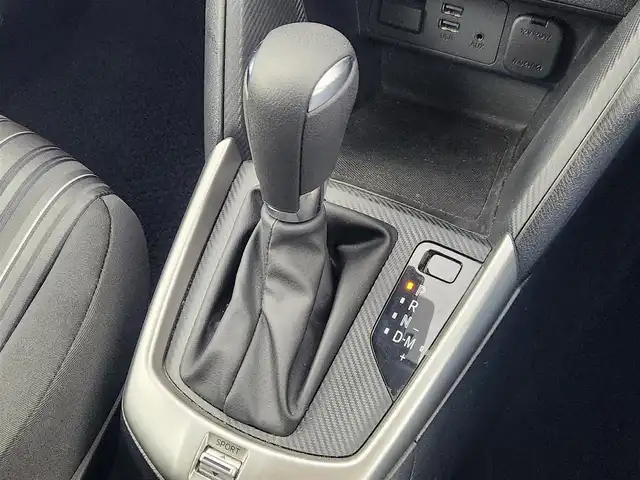 マツダ マツダ２ 15C 愛知県 2020(令2)年 4.9万km アークティックホワイト 法人仕様車/純正7インチマツダコネクトナビ/・Bluetooth/・AM/FM/・USB/・AUX/ブラインドスポットモニタリング/衝突被害軽減ブレーキ/横滑り防止装置/アイドリングストップ/バックカメラ/社外フロアマット/社外LEDヘッドライト/オートライト/プッシュスタート/ETC/スマートキー