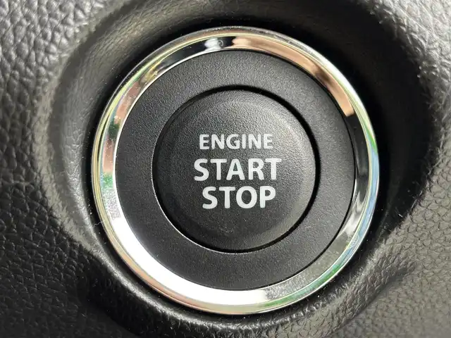 スズキ スイフト XL 福岡県 2017(平29)年 1.8万km スターシルバーメタリック 純正ナビ／フルセグＴＶ　/全方位カメラ　/ビルトインＥＴＣ　/前方ドライブレコーダー　/クルーズコントロール　/衝突軽減ブレーキ　/レーンキープ　/パドルシフト　/プッシュスタート　/シートヒーター　/純正１６インチＡＷ