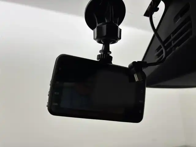 スズキ スイフト XL 福岡県 2017(平29)年 1.8万km スターシルバーメタリック 純正ナビ／フルセグＴＶ　/全方位カメラ　/ビルトインＥＴＣ　/前方ドライブレコーダー　/クルーズコントロール　/衝突軽減ブレーキ　/レーンキープ　/パドルシフト　/プッシュスタート　/シートヒーター　/純正１６インチＡＷ