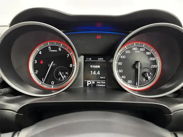スズキ スイフト XL 福岡県 2017(平29)年 1.8万km スターシルバーメタリック 純正ナビ／フルセグＴＶ　/全方位カメラ　/ビルトインＥＴＣ　/前方ドライブレコーダー　/クルーズコントロール　/衝突軽減ブレーキ　/レーンキープ　/パドルシフト　/プッシュスタート　/シートヒーター　/純正１６インチＡＷ