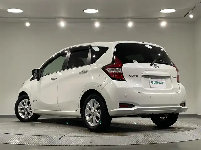 日産 ノート e－パワー X Vセレクション 愛知県 2020(令2)年 8.7万km ブリリアントホワイトパール Ｐａｎａｓｏｎｉｃナビ/アラウンドビューモニター/衝突軽減ブレーキ/車線逸脱警報/クリアランスソナー/デジタルインナーミラー/ドライブレコーダー/ビルトインＥＴＣ/ＩＳＯＦＩＸ/プッシュスタート/アクセサリーソケット/純正フロアマット/純正15インチアルミホイール