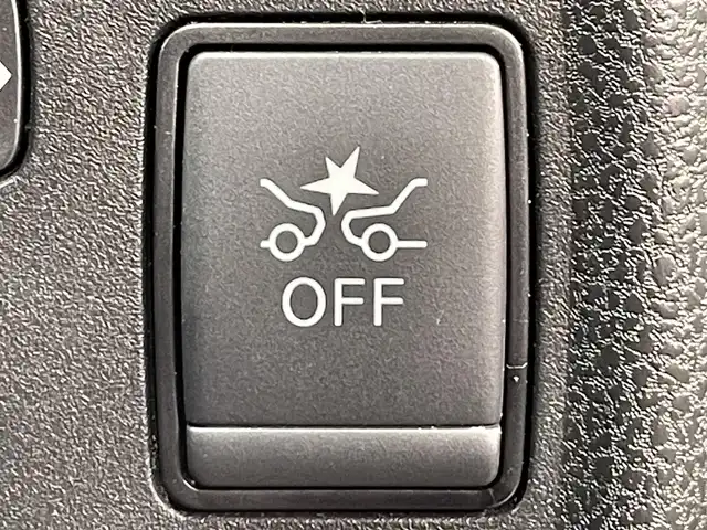 日産 ノート e－パワー X Vセレクション 愛知県 2020(令2)年 8.7万km ブリリアントホワイトパール Ｐａｎａｓｏｎｉｃナビ/アラウンドビューモニター/衝突軽減ブレーキ/車線逸脱警報/クリアランスソナー/デジタルインナーミラー/ドライブレコーダー/ビルトインＥＴＣ/ＩＳＯＦＩＸ/プッシュスタート/アクセサリーソケット/純正フロアマット/純正15インチアルミホイール