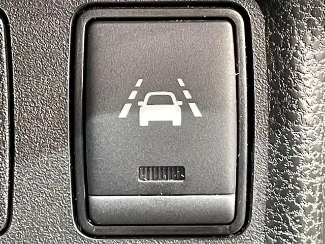 日産 ノート e－パワー X Vセレクション 愛知県 2020(令2)年 8.7万km ブリリアントホワイトパール Ｐａｎａｓｏｎｉｃナビ/アラウンドビューモニター/衝突軽減ブレーキ/車線逸脱警報/クリアランスソナー/デジタルインナーミラー/ドライブレコーダー/ビルトインＥＴＣ/ＩＳＯＦＩＸ/プッシュスタート/アクセサリーソケット/純正フロアマット/純正15インチアルミホイール