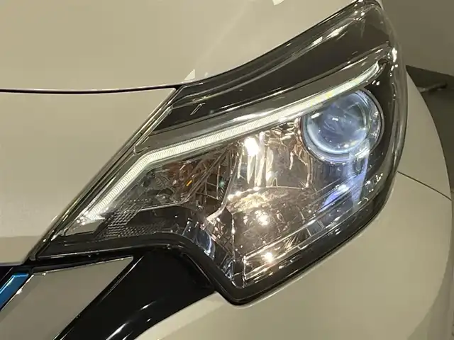 日産 ノート e－パワー X Vセレクション 愛知県 2020(令2)年 8.7万km ブリリアントホワイトパール Ｐａｎａｓｏｎｉｃナビ/アラウンドビューモニター/衝突軽減ブレーキ/車線逸脱警報/クリアランスソナー/デジタルインナーミラー/ドライブレコーダー/ビルトインＥＴＣ/ＩＳＯＦＩＸ/プッシュスタート/アクセサリーソケット/純正フロアマット/純正15インチアルミホイール