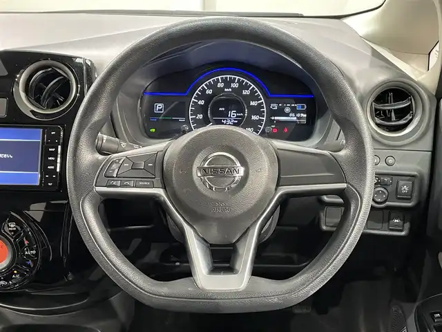 日産 ノート e－パワー X Vセレクション 愛知県 2020(令2)年 8.7万km ブリリアントホワイトパール Ｐａｎａｓｏｎｉｃナビ/アラウンドビューモニター/衝突軽減ブレーキ/車線逸脱警報/クリアランスソナー/デジタルインナーミラー/ドライブレコーダー/ビルトインＥＴＣ/ＩＳＯＦＩＸ/プッシュスタート/アクセサリーソケット/純正フロアマット/純正15インチアルミホイール