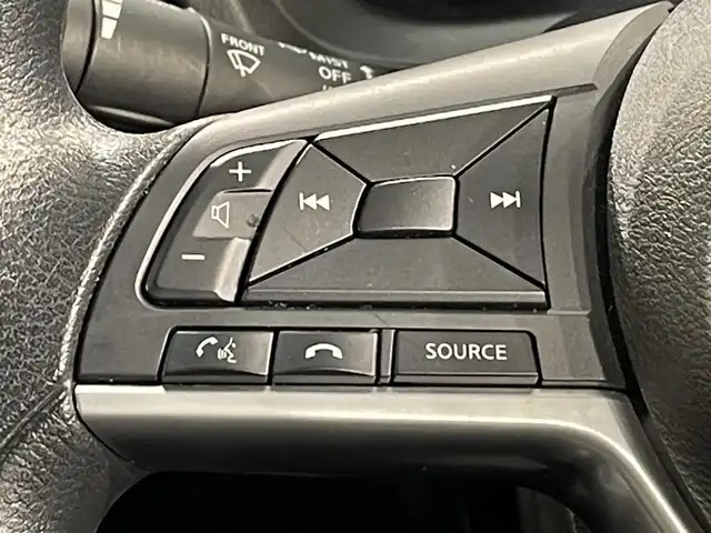 日産 ノート e－パワー X Vセレクション 愛知県 2020(令2)年 8.7万km ブリリアントホワイトパール Ｐａｎａｓｏｎｉｃナビ/アラウンドビューモニター/衝突軽減ブレーキ/車線逸脱警報/クリアランスソナー/デジタルインナーミラー/ドライブレコーダー/ビルトインＥＴＣ/ＩＳＯＦＩＸ/プッシュスタート/アクセサリーソケット/純正フロアマット/純正15インチアルミホイール