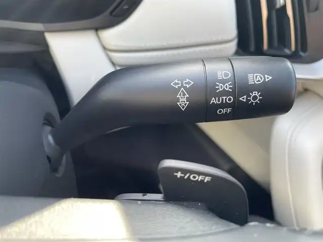 マツダ ＣＸ－６０ 25S エクスクルーシブモード 埼玉県 2023(令5)年 1.3万km プラチナクォーツメタリック 白革シート/エアシート＆シートヒーター/メモリー機能付きパワーシート/BOSEサウンド/純正ナビTV/360度カメラ/パワーバックドア/LEDヘッドライト/クリアランスソナー/純正20インチアルミ/レーダークルーズコントロール/衝突軽減ブレーキ/プッシュスタート/スマートキー/保証書付整備手帳/取扱説明書