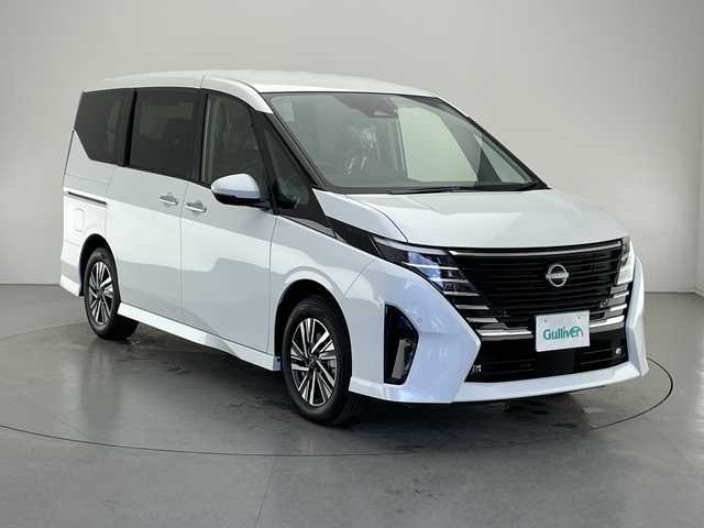 日産 セレナ e－パワー ハイウェイスター V 長野県 2025(令7)年 0.1千km 白 純正ナビ/フルセグＴＶ/Bluetooth Audio/アラウンドビューモニター/衝突被害軽減ブレーキ/レーダークルーズコントロール/オートマチックハイビーム/レーンキープアシスト/LEDヘッドライト/オートライト/両側パワースライドドア/プロパイロット/置くだけ充電/デジタルインナーミラー/ETC2.0/コーナーセンサー/スマートキー