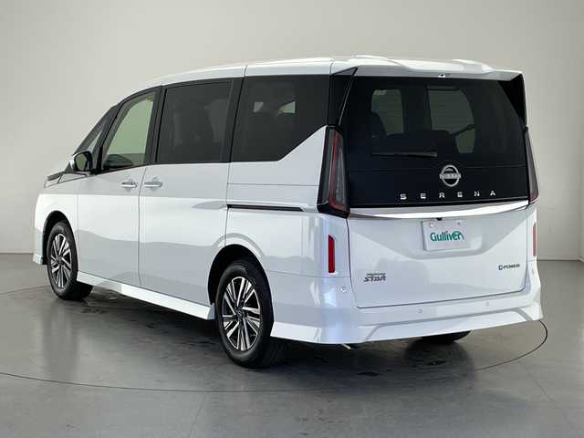 日産 セレナ e－パワー ハイウェイスター V 長野県 2025(令7)年 0.1千km 白 純正ナビ/フルセグＴＶ/Bluetooth Audio/アラウンドビューモニター/衝突被害軽減ブレーキ/レーダークルーズコントロール/オートマチックハイビーム/レーンキープアシスト/LEDヘッドライト/オートライト/両側パワースライドドア/プロパイロット/置くだけ充電/デジタルインナーミラー/ETC2.0/コーナーセンサー/スマートキー