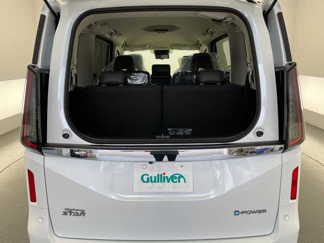 日産 セレナ e－パワー ハイウェイスター V 長野県 2025(令7)年 0.1千km 白 純正ナビ/フルセグＴＶ/Bluetooth Audio/アラウンドビューモニター/衝突被害軽減ブレーキ/レーダークルーズコントロール/オートマチックハイビーム/レーンキープアシスト/LEDヘッドライト/オートライト/両側パワースライドドア/プロパイロット/置くだけ充電/デジタルインナーミラー/ETC2.0/コーナーセンサー/スマートキー