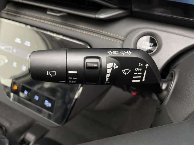 日産 セレナ e－パワー ハイウェイスター V 長野県 2025(令7)年 0.1千km 白 純正ナビ/フルセグＴＶ/Bluetooth Audio/アラウンドビューモニター/衝突被害軽減ブレーキ/レーダークルーズコントロール/オートマチックハイビーム/レーンキープアシスト/LEDヘッドライト/オートライト/両側パワースライドドア/プロパイロット/置くだけ充電/デジタルインナーミラー/ETC2.0/コーナーセンサー/スマートキー