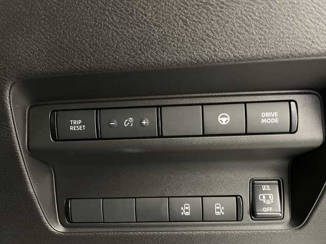 日産 セレナ e－パワー ハイウェイスター V 長野県 2025(令7)年 0.1千km 白 純正ナビ/フルセグＴＶ/Bluetooth Audio/アラウンドビューモニター/衝突被害軽減ブレーキ/レーダークルーズコントロール/オートマチックハイビーム/レーンキープアシスト/LEDヘッドライト/オートライト/両側パワースライドドア/プロパイロット/置くだけ充電/デジタルインナーミラー/ETC2.0/コーナーセンサー/スマートキー