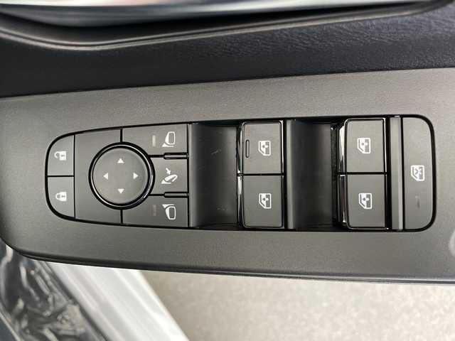 日産 セレナ e－パワー ハイウェイスター V 長野県 2025(令7)年 0.1千km 白 純正ナビ/フルセグＴＶ/Bluetooth Audio/アラウンドビューモニター/衝突被害軽減ブレーキ/レーダークルーズコントロール/オートマチックハイビーム/レーンキープアシスト/LEDヘッドライト/オートライト/両側パワースライドドア/プロパイロット/置くだけ充電/デジタルインナーミラー/ETC2.0/コーナーセンサー/スマートキー