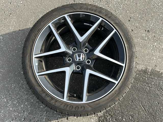 ホンダ シビック LX 道北・旭川 2021(令3)年 3.6万km プラチナホワイトパール /純正ナビ/BT/フルセグ/USB//ホンダセンシング//CMBS//ACC//先行車発進お知らせ//路外逸脱抑制システム//クリアランスソナー//レーンキープアシスト//BSM//標識認識機能//革巻きステアリング//ステアリングスイッチ//前席シートヒーター//オートライト//LEDヘッドライト//フォグランプ//ヘットライトレベライザー//ドライブレコーダー//ETC//ドアバイザー//純正AW夏タイヤ積み込み//トノカバー//アイドリングストップ//オートエアコン//取扱説明書//保証書