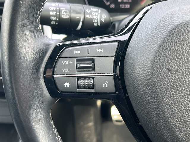 ホンダ シビック LX 道北・旭川 2021(令3)年 3.6万km プラチナホワイトパール /純正ナビ/BT/フルセグ/USB//ホンダセンシング//CMBS//ACC//先行車発進お知らせ//路外逸脱抑制システム//クリアランスソナー//レーンキープアシスト//BSM//標識認識機能//革巻きステアリング//ステアリングスイッチ//前席シートヒーター//オートライト//LEDヘッドライト//フォグランプ//ヘットライトレベライザー//ドライブレコーダー//ETC//ドアバイザー//純正AW夏タイヤ積み込み//トノカバー//アイドリングストップ//オートエアコン//取扱説明書//保証書