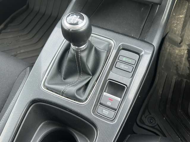 ホンダ シビック LX 道北・旭川 2021(令3)年 3.6万km プラチナホワイトパール /純正ナビ/BT/フルセグ/USB//ホンダセンシング//CMBS//ACC//先行車発進お知らせ//路外逸脱抑制システム//クリアランスソナー//レーンキープアシスト//BSM//標識認識機能//革巻きステアリング//ステアリングスイッチ//前席シートヒーター//オートライト//LEDヘッドライト//フォグランプ//ヘットライトレベライザー//ドライブレコーダー//ETC//ドアバイザー//純正AW夏タイヤ積み込み//トノカバー//アイドリングストップ//オートエアコン//取扱説明書//保証書