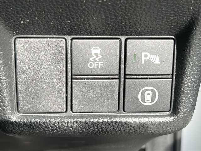 ホンダ シビック LX 道北・旭川 2021(令3)年 3.6万km プラチナホワイトパール /純正ナビ/BT/フルセグ/USB//ホンダセンシング//CMBS//ACC//先行車発進お知らせ//路外逸脱抑制システム//クリアランスソナー//レーンキープアシスト//BSM//標識認識機能//革巻きステアリング//ステアリングスイッチ//前席シートヒーター//オートライト//LEDヘッドライト//フォグランプ//ヘットライトレベライザー//ドライブレコーダー//ETC//ドアバイザー//純正AW夏タイヤ積み込み//トノカバー//アイドリングストップ//オートエアコン//取扱説明書//保証書