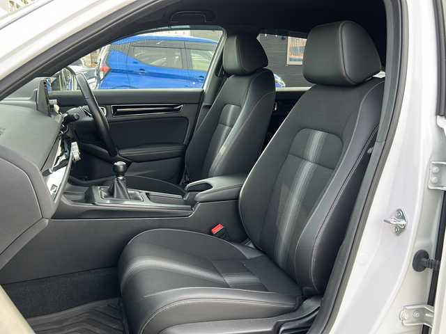 ホンダ シビック LX 道北・旭川 2021(令3)年 3.6万km プラチナホワイトパール /純正ナビ/BT/フルセグ/USB//ホンダセンシング//CMBS//ACC//先行車発進お知らせ//路外逸脱抑制システム//クリアランスソナー//レーンキープアシスト//BSM//標識認識機能//革巻きステアリング//ステアリングスイッチ//前席シートヒーター//オートライト//LEDヘッドライト//フォグランプ//ヘットライトレベライザー//ドライブレコーダー//ETC//ドアバイザー//純正AW夏タイヤ積み込み//トノカバー//アイドリングストップ//オートエアコン//取扱説明書//保証書