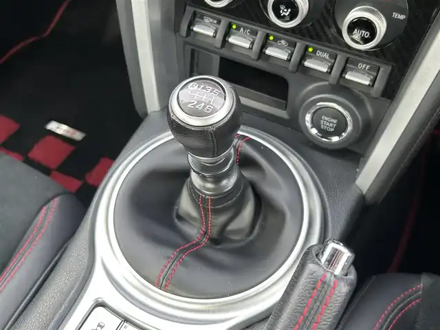 スバル ＢＲＺ GT 群馬県 2016(平28)年 5.4万km WRブルーパール 6MT車/STIスポイラー/社外メモリーナビ/（CD/DVD/SD/USB/Bluetooth）/バックカメラ/クルーズコントロール/シートヒーター/ハーフレザーシート/社外前後ドライブレコーダー/STIタワーバー/HKSマフラー/bremboキャリパー/社外オーバーフェンダー/社外リアウィング/LEDヘッドランプ/プッシュスタート/ステアリングリモコン/ふらつき防止/取扱説明書/スペアキー