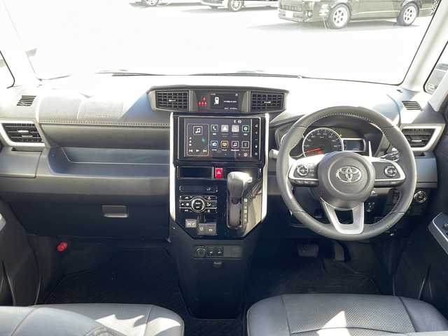 トヨタ ルーミー カスタムG－T 三重県 2023(令5)年 4.8万km パールホワイトⅢ 純正ディスプレイオーディオ/AppleCarPlay、AndroidAuto/両側パワースライドドア/全方位カメラ/衝突軽減ブレーキ/前後コーナーセンサー/前後ドライブレコーダー/追従型クルーズコントロール/純正アルミ15インチ/アイドリングストップ/シートヒーター/レザー調シートカバー/スマートキー/プッシュスタート/ビルトインETC/USB給電/オートホールド/LEDライト/フォグランプ/ウィンカーミラー/フロアマット/ドアバイザー