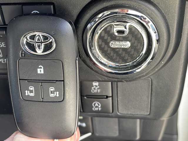 トヨタ ルーミー カスタムG－T 三重県 2023(令5)年 4.8万km パールホワイトⅢ 純正ディスプレイオーディオ/AppleCarPlay、AndroidAuto/両側パワースライドドア/全方位カメラ/衝突軽減ブレーキ/前後コーナーセンサー/前後ドライブレコーダー/追従型クルーズコントロール/純正アルミ15インチ/アイドリングストップ/シートヒーター/レザー調シートカバー/スマートキー/プッシュスタート/ビルトインETC/USB給電/オートホールド/LEDライト/フォグランプ/ウィンカーミラー/フロアマット/ドアバイザー